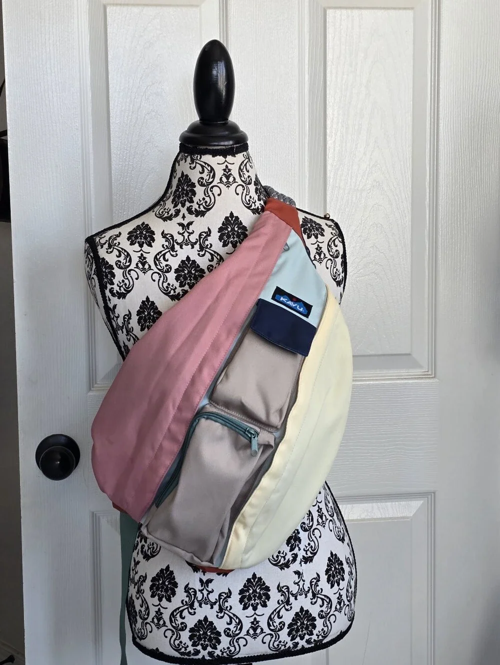 Kavu Pastel Colorblock 4 Rope Sling Bag - Pink, Mint, Cream, Beige